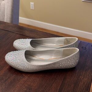 Pierre Dumas Sparkling Silver Flats